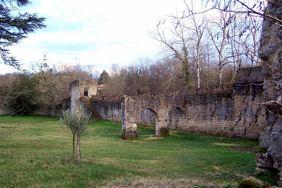 Château de Pommiers de Saint-Félix-de-Foncaude