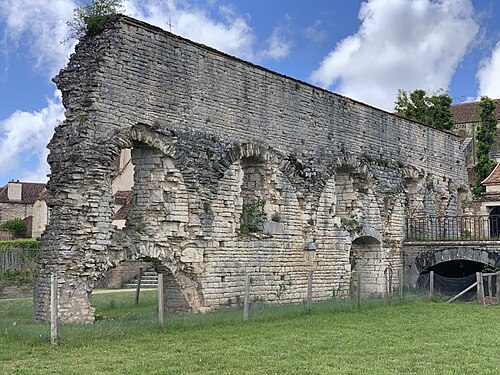 Château abbatial de Vézelay