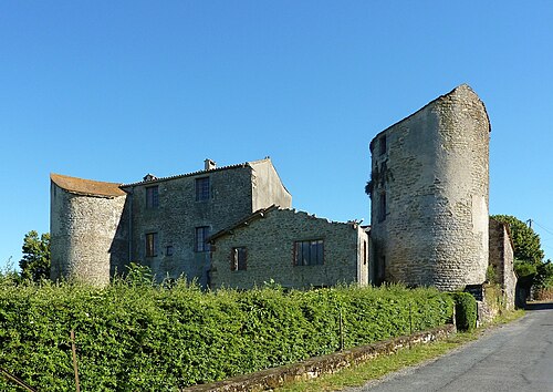 Château de Saint-Michel-de-Vax
