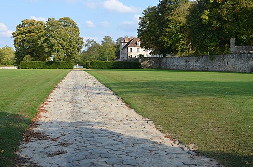 Château de Saint-Ange de Villecerf