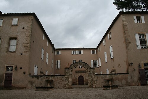 Château de Lézignan-la-Cèbe