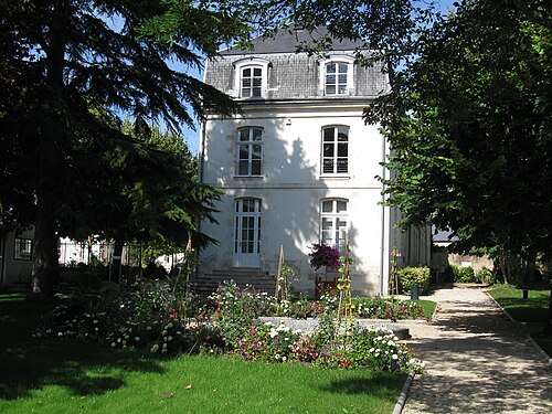 Petit-Château