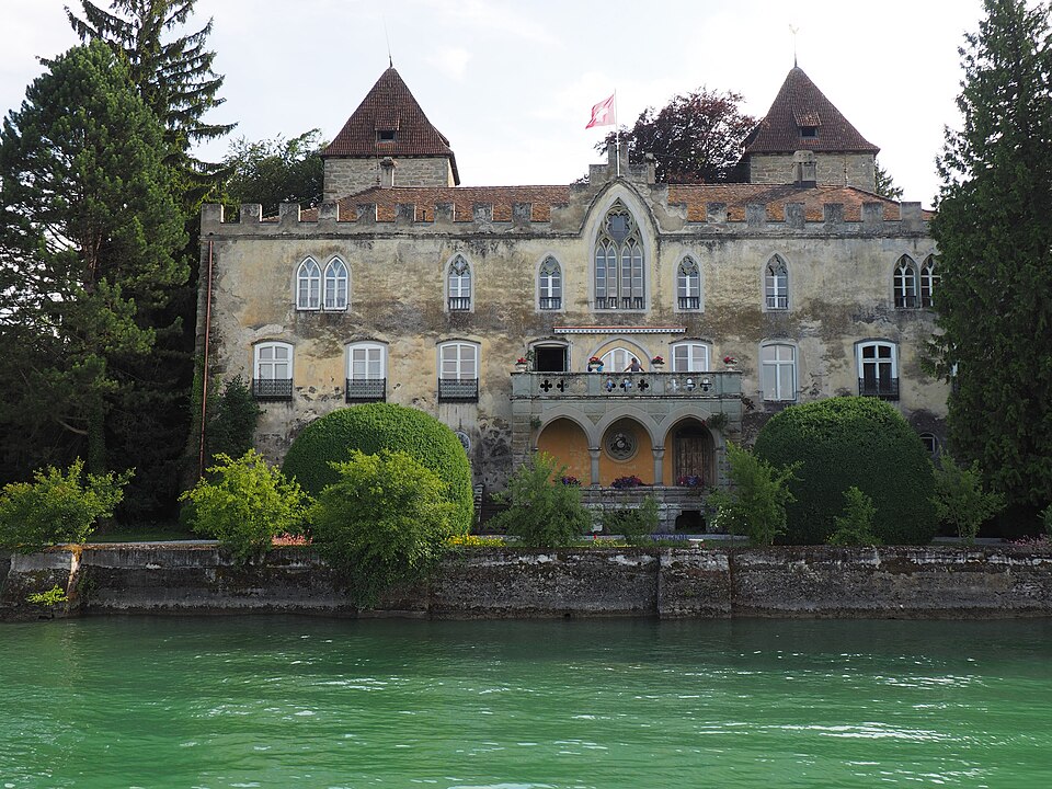 Gottlieben : les façades du château qui a emprisonné un pape se restaurent à ciel ouvert