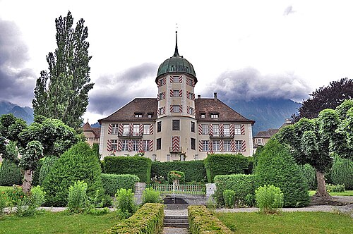 Unteres Schloss (Johannesstift) mit Garten
