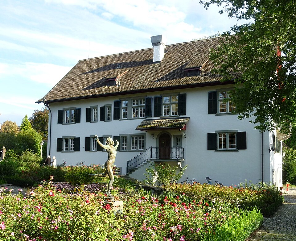 Landsitz Seehof mit Dépendance und Badehaus
