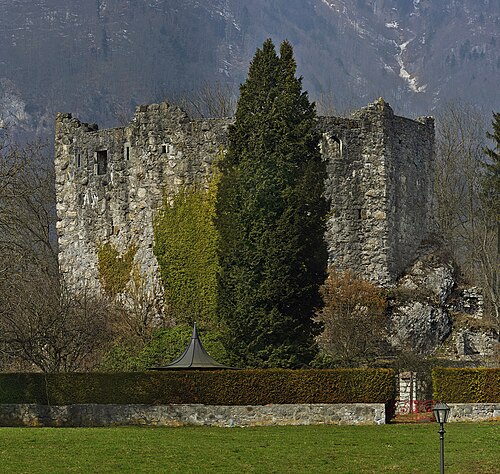 Mittelalterliche Burgruine Forstegg