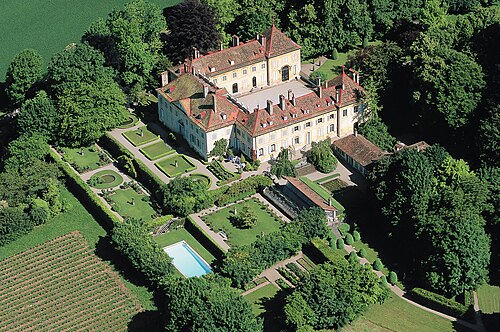 Château d’Hauteville avec dépendances