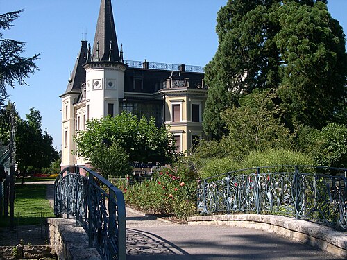 Schloss (ehemalige Villa Zuberbühler)