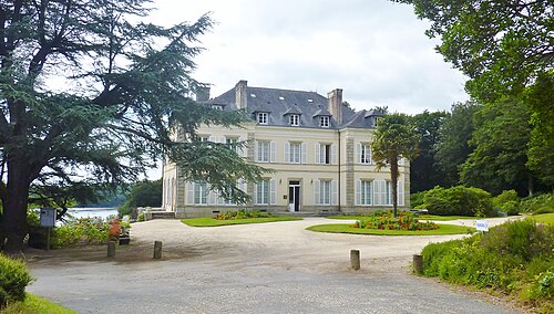 château de Locguénolé