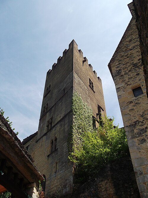 tour du couvent de Beynac