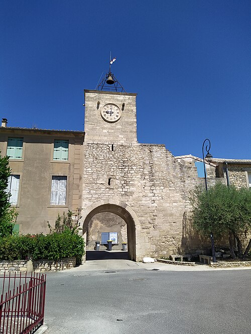 tour de l'horloge à Villevieille