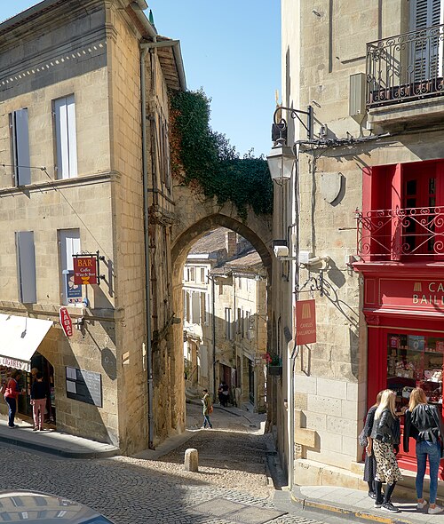 porte de la Cadène