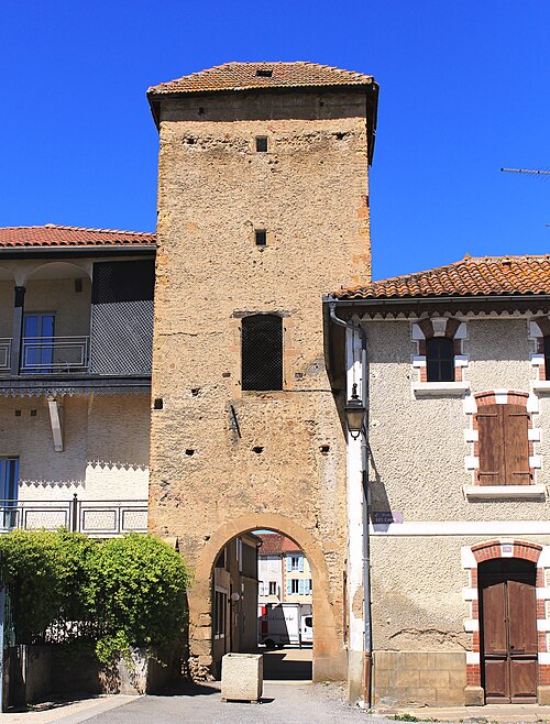 tour carrée de Trie-sur-Baïse