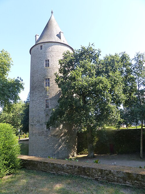 Tour-prison