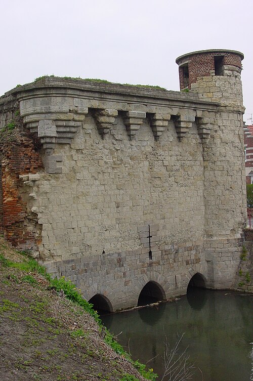 tour des Arquets
