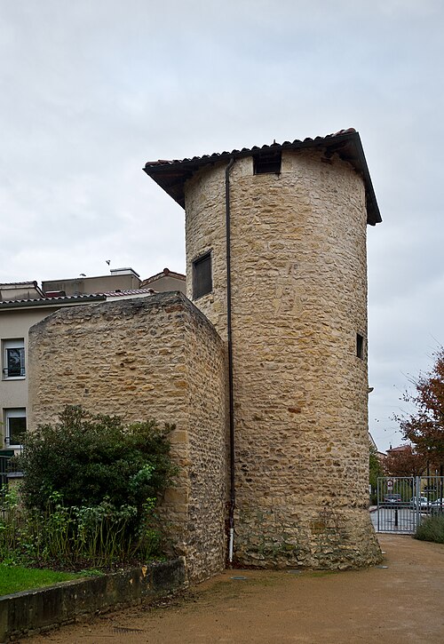 tour et remparts de Villefranche-sur-Saône