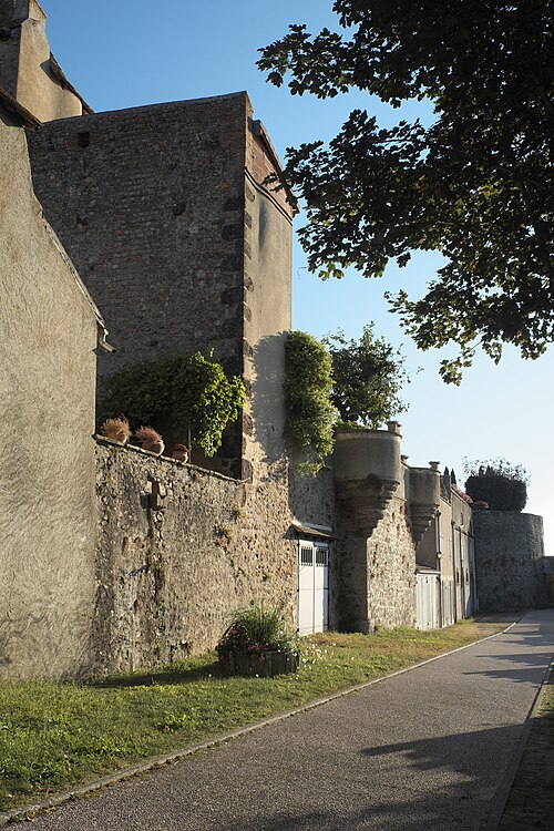 remparts de Bourbon-Lancy