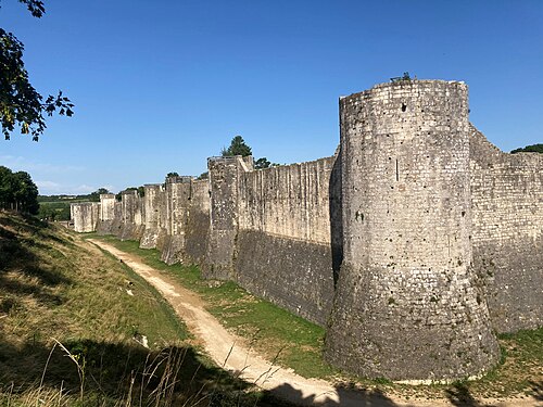 remparts de Provins