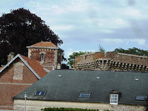 Donjon de Cerny-lès-Bucy